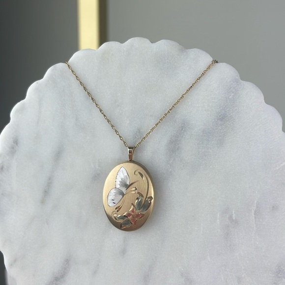 Vintage Jewelry - Vintage 14KT Gold Filled Silver Butterfly Pendant 9” Necklace Ladies